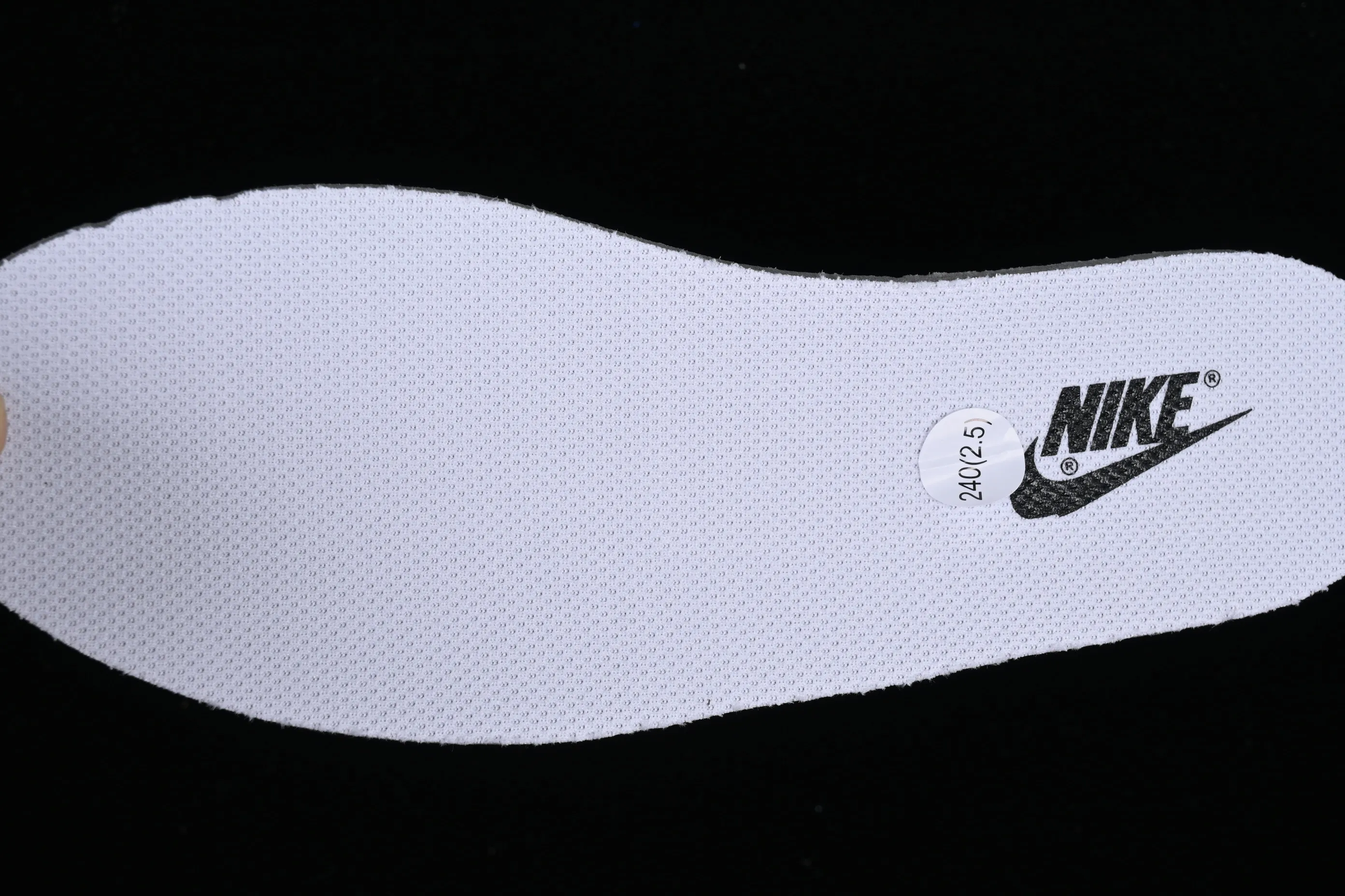 All Categories Nk SB Dunk Series Nk SB Dunk Low Low-top sneakers Nk Dunk Low Black Rose Thoughts Cloth patch Rope shoelaces Girls Sweet cool style SB strap low-top casual sneakers CW1590-100